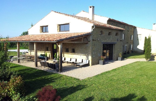 Durfort Villa | Gite L'espeyronis. Villa in the countryside, 22 beds, swimming pool, jacuzzi, pétanque.