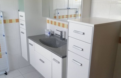 Annevoie-Rouillon Apartment | GITE "LE BEL ETAGE" 6 PERSONS WITH SWIMMING POOL AND JACUZZI Sleeps 3.