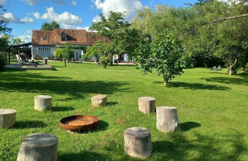 Herry Apartment | Gîte Le Corbier. Absolute peace and yet only 10km from the A77 autoroute.