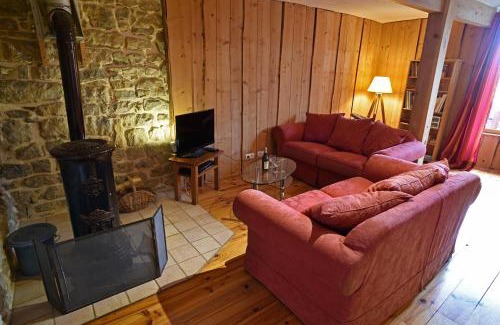Lavigny House | Gite Le Douglas, Vignoble et Reculées du Jura - Avec Sauna