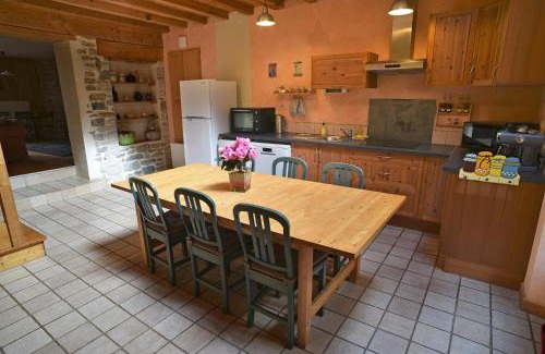 Lavigny House | Gite Le Douglas, Vignoble et Reculées du Jura - Avec Sauna
