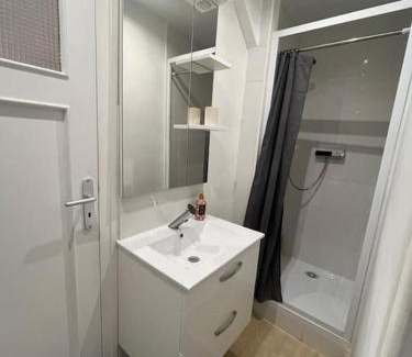 Chateau Apartment | Gite le little cottage 18m2 2 personnes