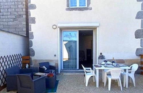 Le Mayet-de-Montagne Cottage | Gite Le Mayet-de-Montagne, 2 bedrooms, 4 persons