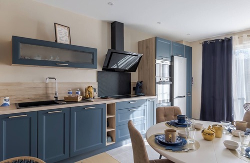 Sarlat-la-Caneda House | Gîte Le Pic Épeiche – Modern Comfort in Sarlat with Terrace, and Stunning View of the Cathedral