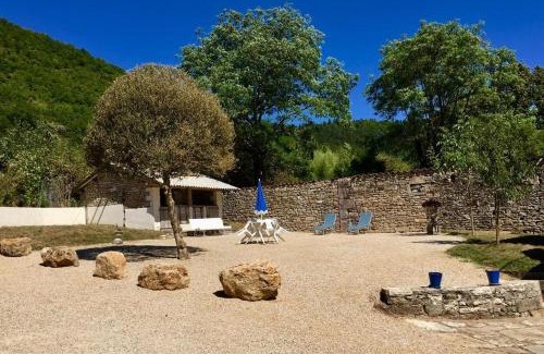 Tour-de-Faure House | Gite le Roucayral , vue imprenable sur St Cirq Lapopie, deux chambres climatisées