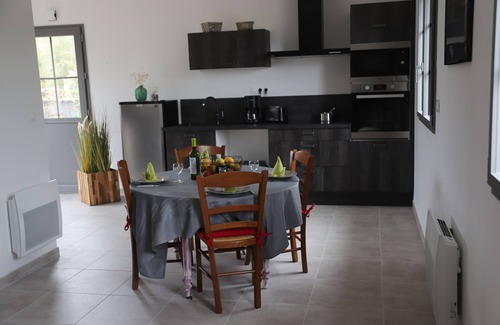 Bouillancourt-en-Sery Cottage | GITE LE TCHIO BATTEUX WITH PRIVATE JACCUZI