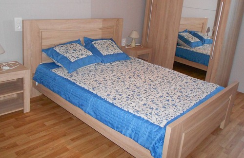 Lescure-Jaoul House | Gîte les Cayroux, in the countryside, calm, restful with very beautiful panorama