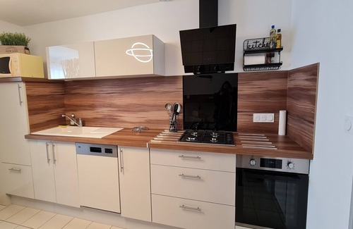 Cotentin Peninsula Cottage | Gite Les Coquillages, directly on the beach