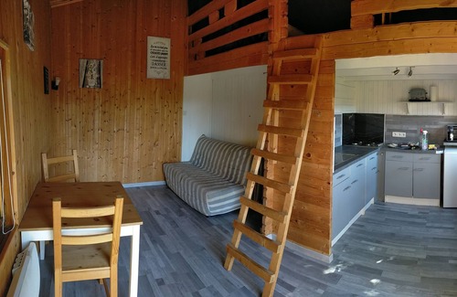 Vernet-la-Varenne Ski Chalet | Gite Les Noisetiers 63
