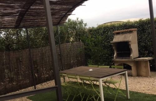 Carpentras Apartment | GITE LES TOURNESOLS 4/6 PERSONS