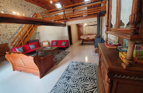 Marcillat-en-Combraille Cottage | Gite Marcillat-en-Combraille, 5 bedrooms, 12 persons