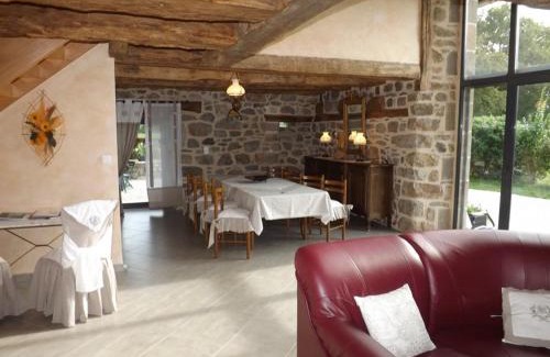 Vebret House | GITE MONTPLAISIR
