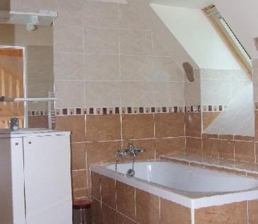 Vebret House | GITE MONTPLAISIR