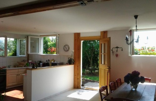 Avermes Cottage | Gite Moulins, 2 bedrooms, 5 persons