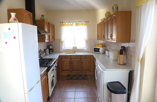 Migron Cottage | Gite near Matha & Cognac, Private Half Sunken Heated Pool, Enclosed Garden.