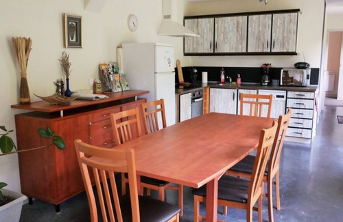 Nesles-la-Vallee Cottage | Gite Nesles-la-Vallée, 2 bedrooms, 4 persons