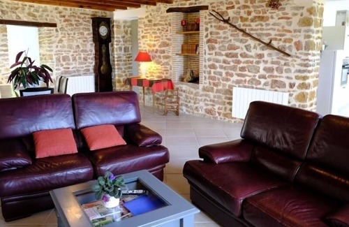 Nohant-Vic Cottage | Gite Nohant-Vic, 4 bedrooms, 11 persons