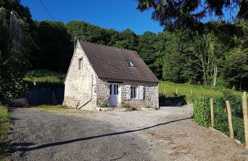 Perrou House | Gîte on the edge of the Andean forest 8km from Bagnole de l'Orne