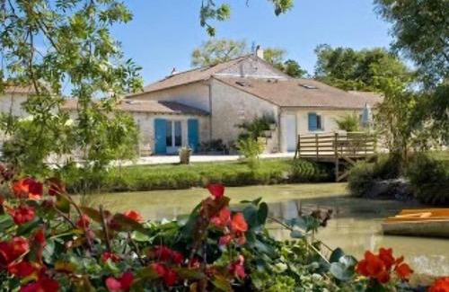 Mauzac House | Gite Rive Charente Le Bateau