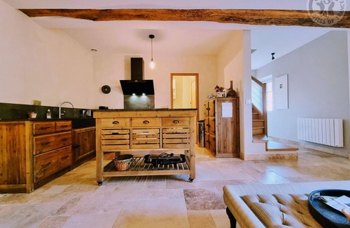 Rochefort-en-Yvelines Cottage | Gite Rochefort-en-Yvelines, 1 bedroom, 2 persons