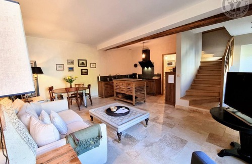 Rochefort-en-Yvelines Cottage | Gite Rochefort-en-Yvelines, 1 bedroom, 2 persons