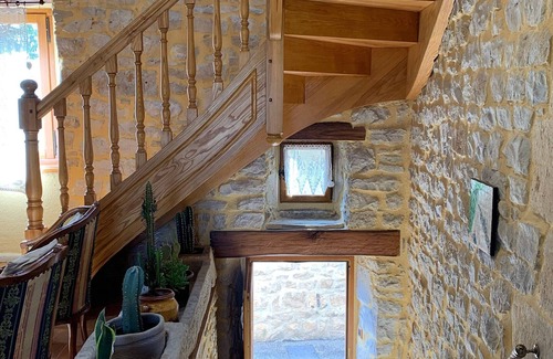 Saint-Jean d'Alcas Cottage | Gite Saint-Jean-et-Saint-Paul, 4 bedrooms, 8 persons