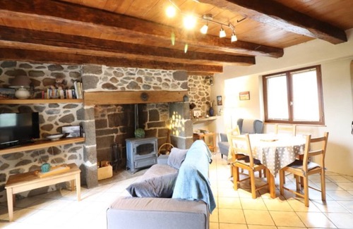 Saint-Martin-Valmeroux Cottage | Gite Saint-Martin-Valmeroux, 1 bedroom, 3 persons