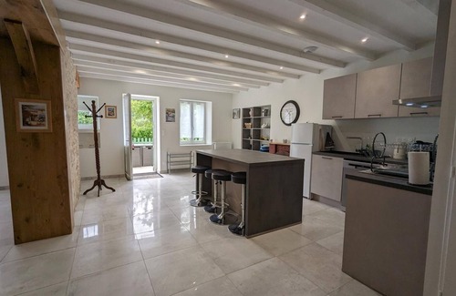 Saint-Gourson Cottage | Gite Saint-Gourson, 4 bedrooms, 8 persons