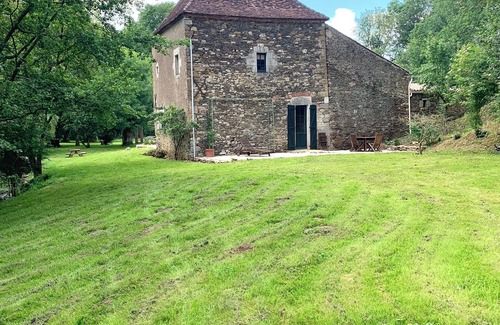 Bazoges-en-Pareds Cottage | Gite Simple et Authentique, au Calme Pour les Amoureux de la Nature
