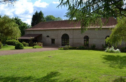 Neuville-au-Bois House | Gite sleeps 14 * somme tourisme et clévacances * in quiet country setting