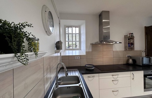 Souvigny Cottage | Gite Souvigny, 6 bedrooms, 13 persons