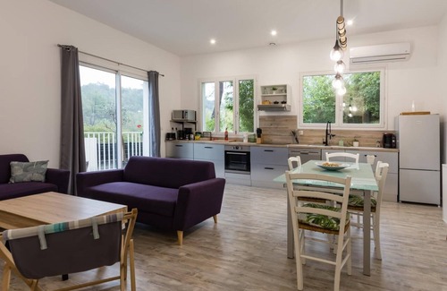 Salavas House | Gite Spacieux Avec Espace spa Fermé Privatif