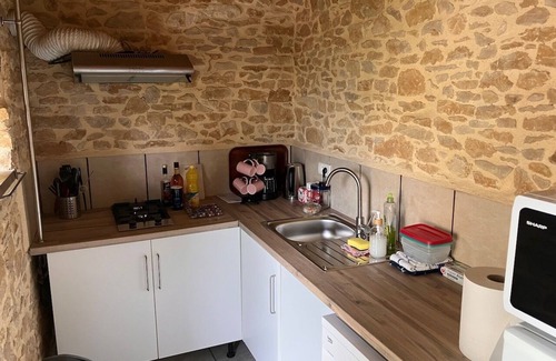Cezais Apartment | Gite/studio, swimming pool, 2 pers. - Puy du Fou/Marais poitevin/Mervent/Vouvant
