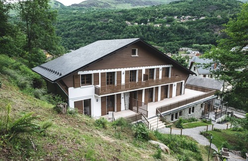 Ax-les-Thermes Apartment | Gite T2 4 * private parking-terrace-sauna-gym-wifi