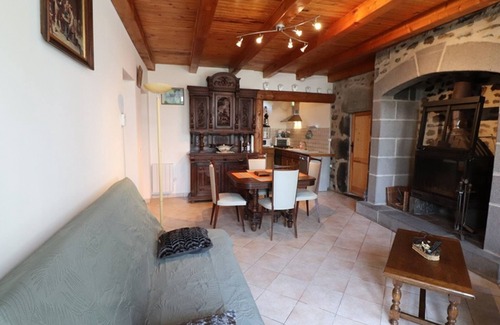 Talizat Cottage | Gite Talizat, 2 bedrooms, 4 persons