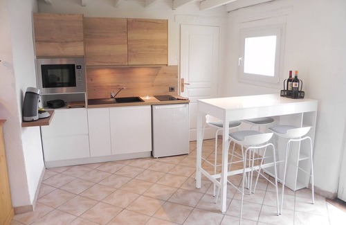 Saint-Frajou Apartment | gite the medlar domain cap de coste
