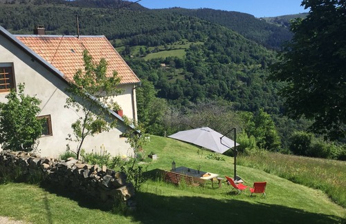 Linthal Cottage | Gite "The primroses of Hilsen"