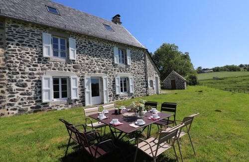 Trizac Cottage | Gite Trizac, 4 bedrooms, 8 persons