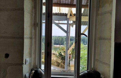 Rochecorbon Cottage | Gite Troglodyte Atypique - Suite du Ciel, view on the Loire - near the castles