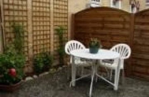 Vallon-sur-Gee Cottage | Gite Vallon-sur-Gée, 1 bedroom, 2 persons