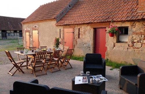 Vaumas Cottage | Gite Vaumas, 4 bedrooms, 8 persons