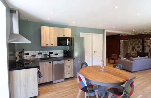 Vebret Cottage | Gite Vebret, 2 bedrooms, 4 persons