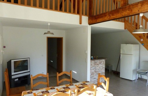 Cours-de-Pile House | GITE VERY COMFORTABLE IN THE COUNTRY, NICE VOLUMES PROMOTION IN JULY
