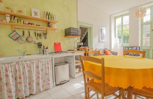 Villenauxe-la-Grande House | Gîte Villenauxe-la-Grande, 4 pièces, 6 personnes - FR-1-543-233