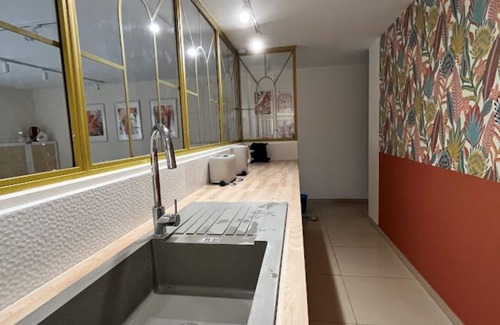 Pernes-les-Fontaines Apartment | Gite with private pool 1000m2 park in the Provencal countryside for family or friends