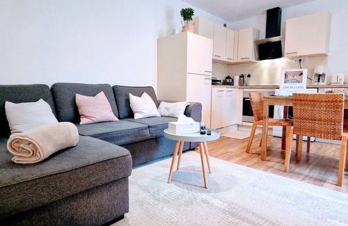 Le Manoir Cottage | Gîte with swimming pool, Nordic bath, close to the landing beaches