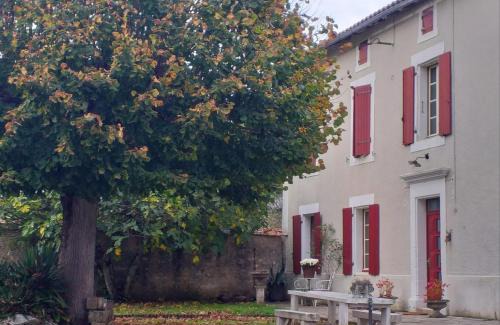 Saint-Projet-Saint-Constant House | Gites les Lignons