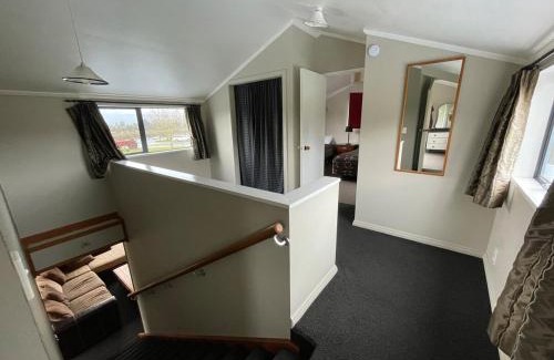 Franz Josef Glacier House | Glacier Barn House