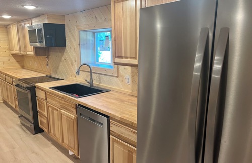 Bear Creek Apartment | GLACIER CREEK APARTMENT-Enchanting 4 bedroom apartment with WiFi n scenic Seward
