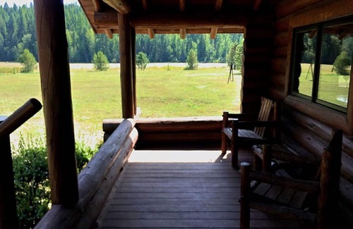 Coram Cabin | Glacier Ranch ~Minutes from Glacier National Park